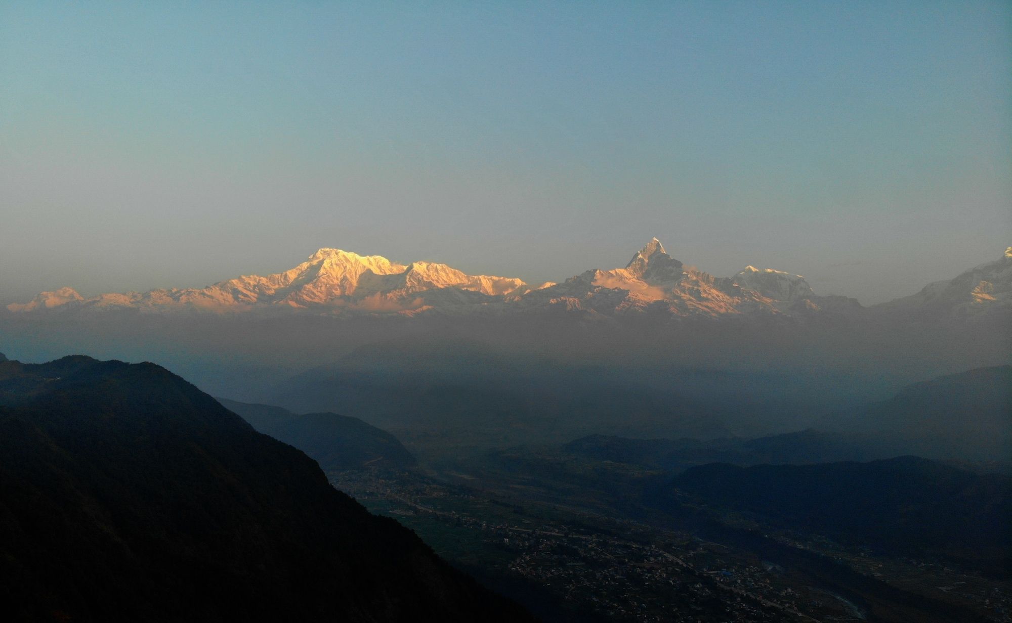 NEPAL: Sunrise Hike to Sarangkot View Tower